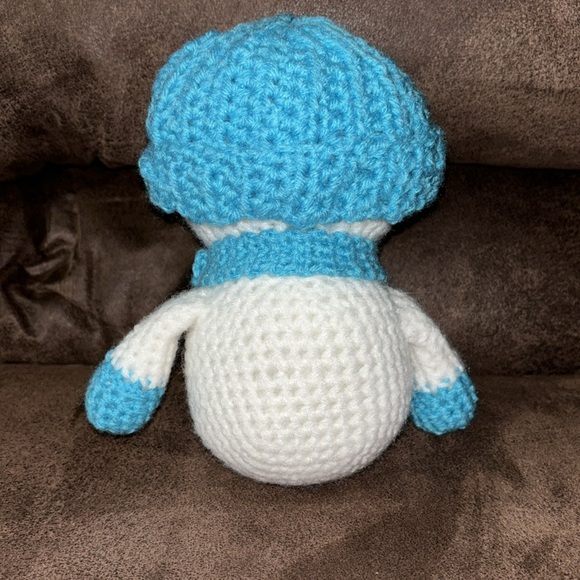 Crocheted Snowman - Picture 4 of 10